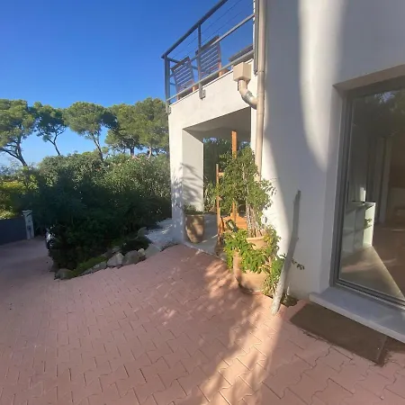 Daire Joli F3 , 4 Pers, Mahana , Plein Pied Sur Jardin , Domaine Prive Criques Et Plages A Pied *