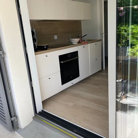 Joli F3 , 4 Pers, Mahana , Plein Pied Sur Jardin , Domaine Prive Criques Et Plages A Pied Daire