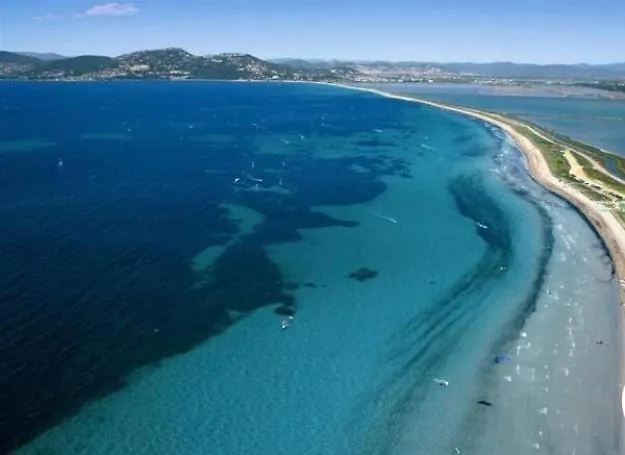 Joli F3 , 4 Pers, Mahana , Plein Pied Sur Jardin , Domaine Prive Criques Et Plages A Pied * Hyères