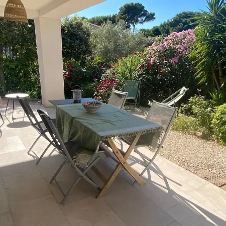 Joli F3 , 4 Pers, Mahana , Plein Pied Sur Jardin , Domaine Prive Criques Et Plages A Pied *