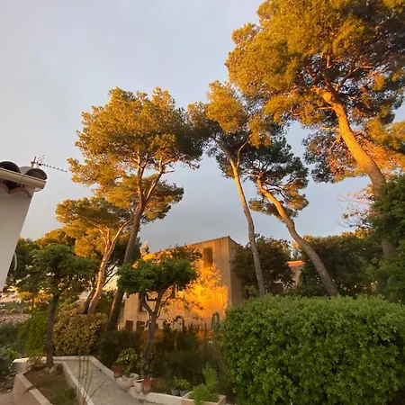 Joli F3 , 4 Pers, Mahana , Plein Pied Sur Jardin , Domaine Prive Criques Et Plages A Pied * Hyeres