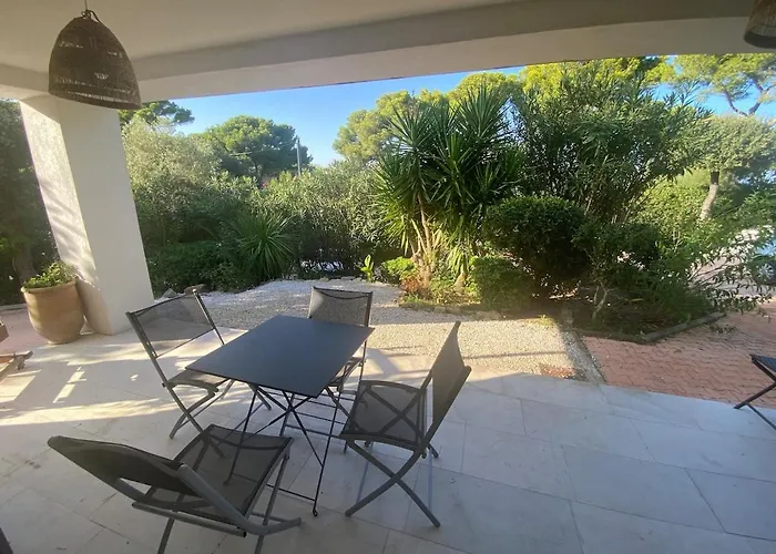 Joli F3 , 4 Pers, Mahana , Plein Pied Sur Jardin , Domaine Prive Criques Et Plages A Pied *