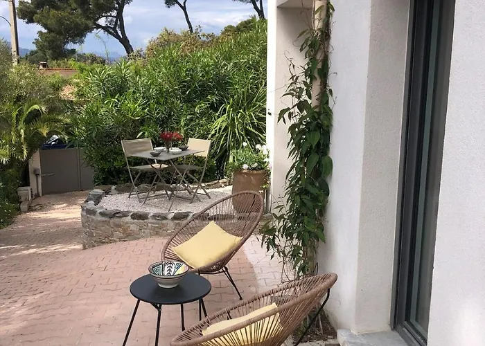 Apartment Joli F3 , 4 Pers, Mahana , Plein Pied Sur Jardin , Domaine Prive Criques Et Plages A Pied