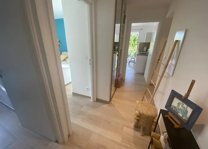 Joli F3 , 4 Pers, Mahana , Plein Pied Sur Jardin , Domaine Prive Criques Et Plages A Pied Apartment *