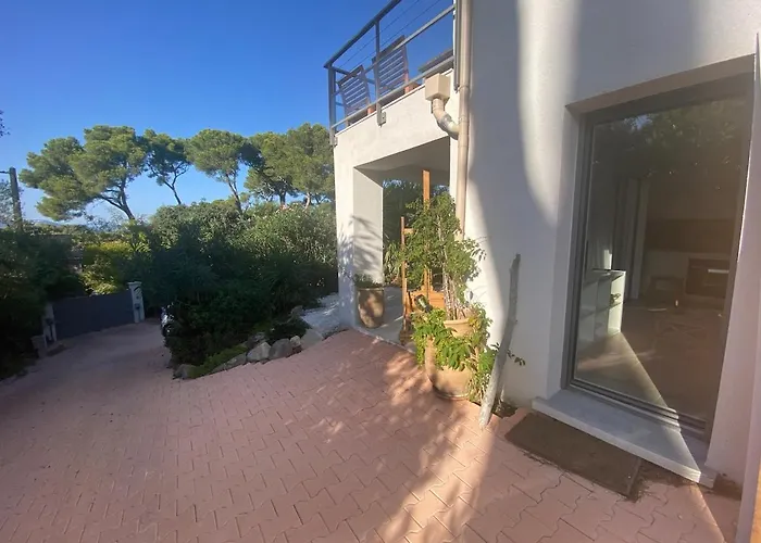 Apartment Joli F3 , 4 Pers, Mahana , Plein Pied Sur Jardin , Domaine Prive Criques Et Plages A Pied *