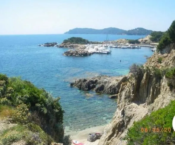 Joli F3 , 4 Pers, Mahana , Plein Pied Sur Jardin , Domaine Prive Criques Et Plages A Pied Apartment *